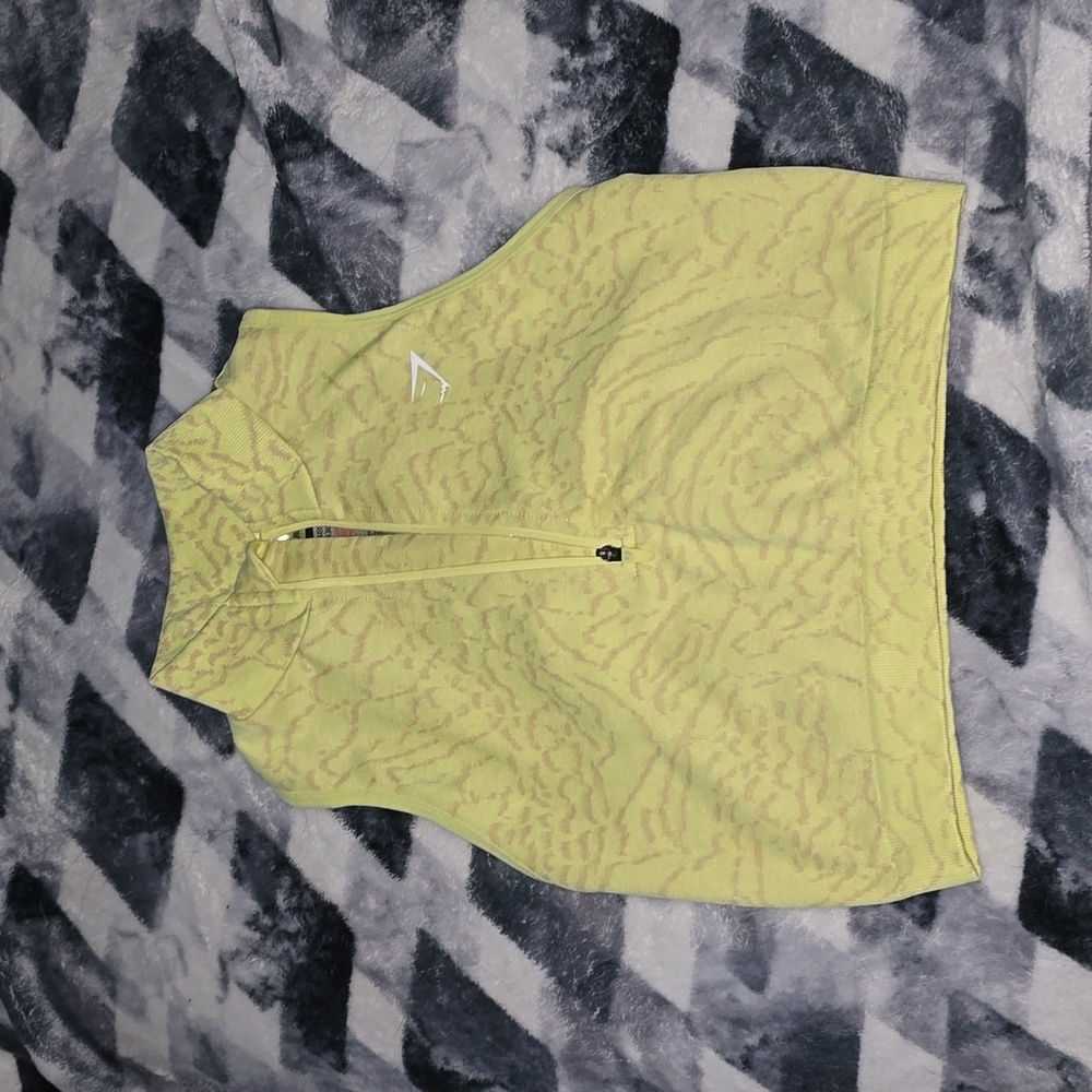 Gym shark Yello crop top